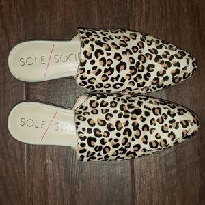 Women's Leopard Print Slip On Shoe Size 8M